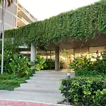 Serena del Mar, Morros IO